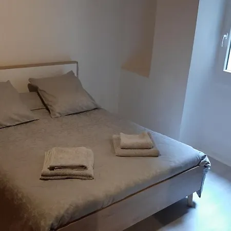Langogne, Centre Apartment