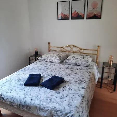 Langogne, Centre Apartment *